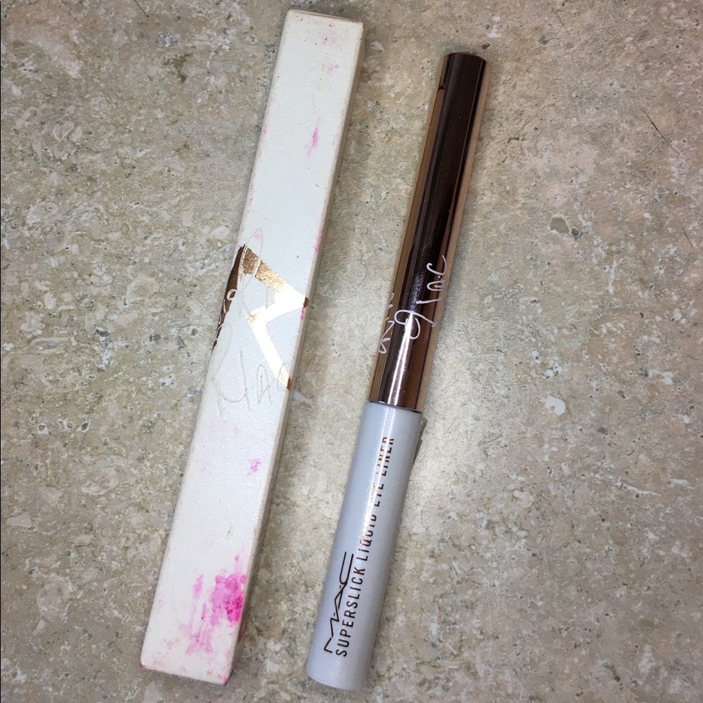 MAC Cosmetics Cockiness Glitter Eyeliner